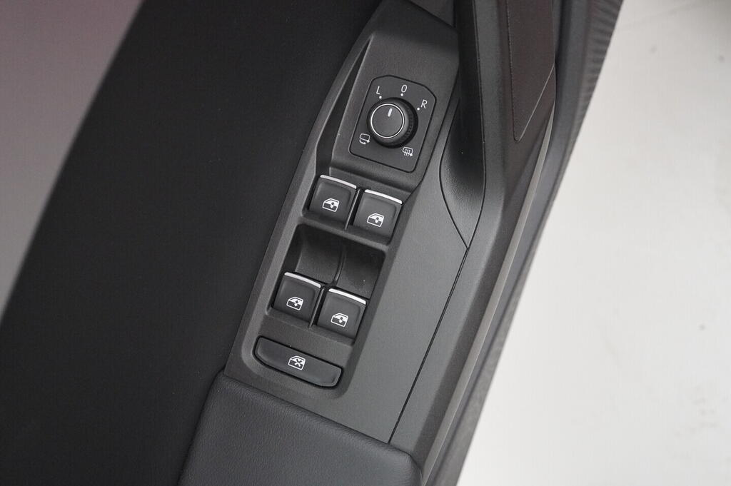 OV190V05983_21.webp_LEON ST FR 2.0 TSI 140 kW automat, DPH