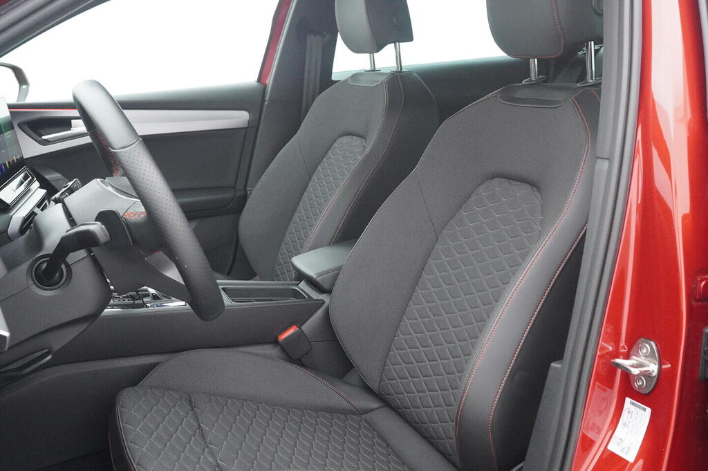 OV190V05983_24.webp_LEON ST FR 2.0 TSI 140 kW automat, DPH