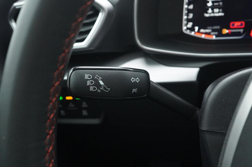 OV190V05983_25.webp_LEON ST FR 2.0 TSI 140 kW automat, DPH