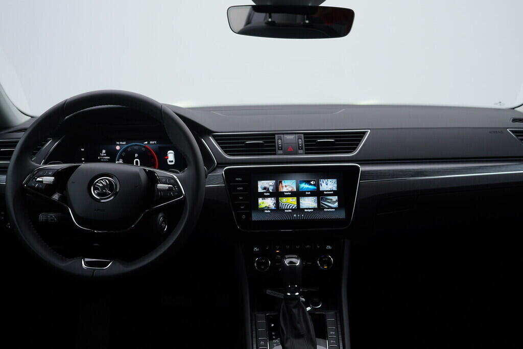 OV190V05989_27.webp_SUPERB Style 2.0 TDI 110 kW automat, DPH