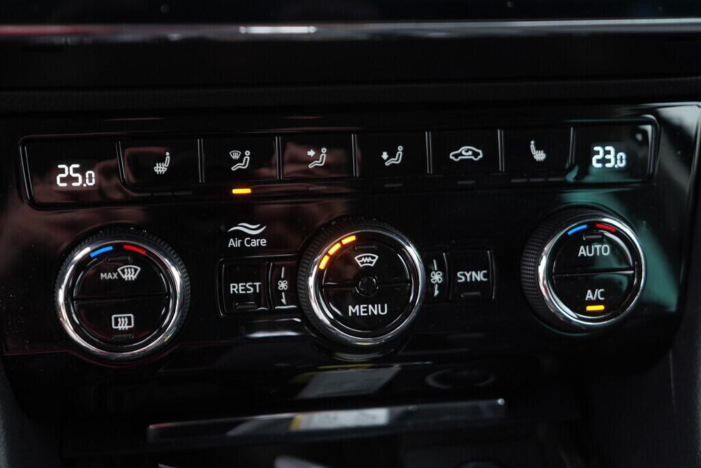 OV190V05989_34.webp_SUPERB Style 2.0 TDI 110 kW automat, DPH