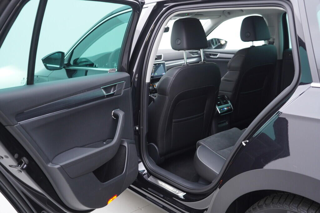 OV190V05989_36.webp_SUPERB Style 2.0 TDI 110 kW automat, DPH