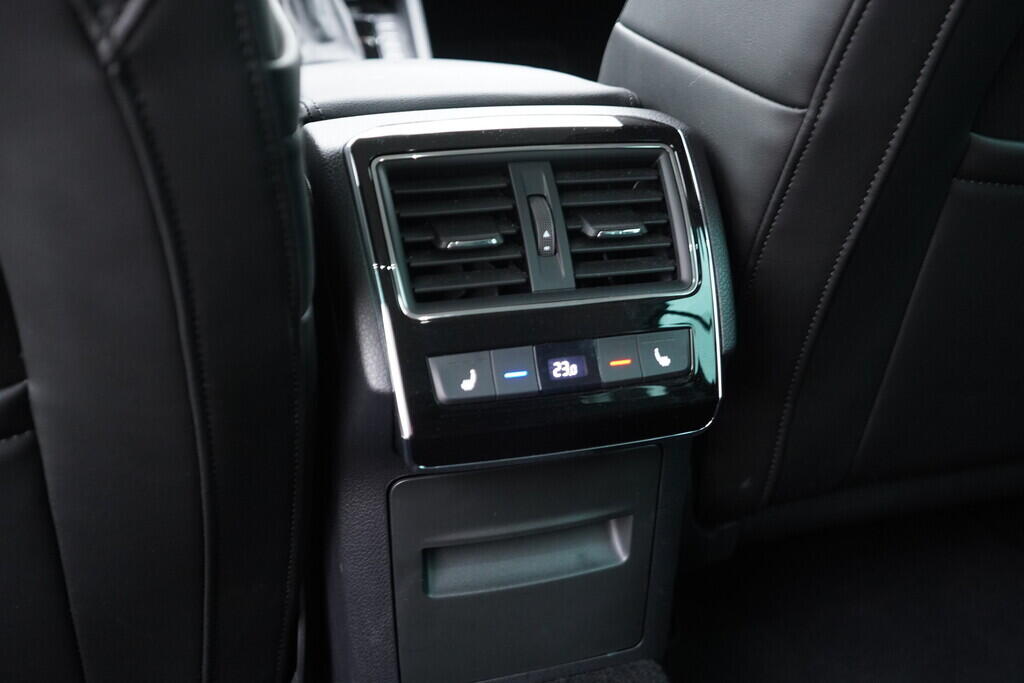 OV190V05989_37.webp_SUPERB Style 2.0 TDI 110 kW automat, DPH