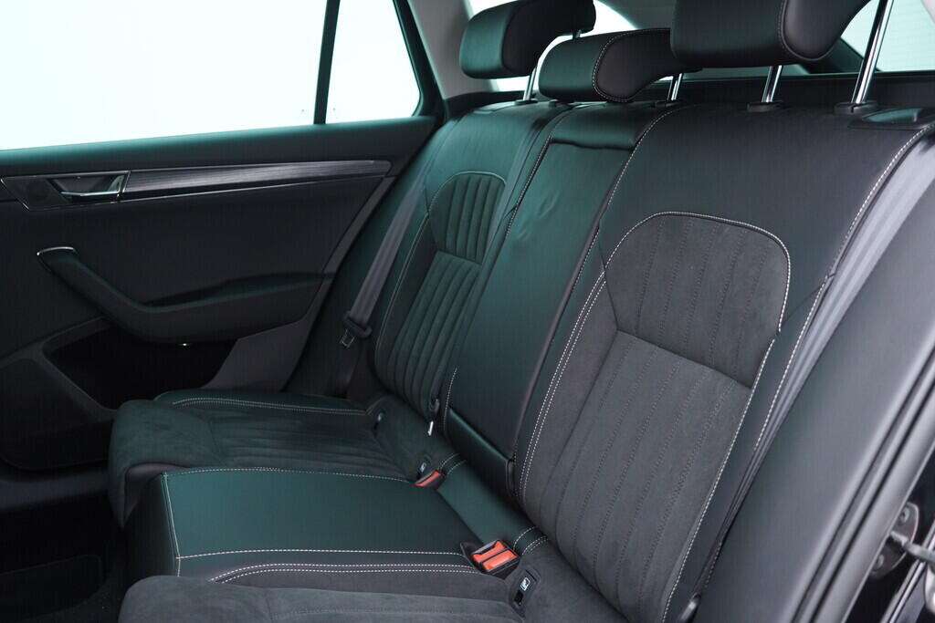 OV190V05989_38.webp_SUPERB Style 2.0 TDI 110 kW automat, DPH