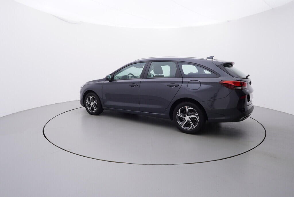 OV190V06117_12.webp_I30 Family Comfort 1.0  88 kW manuál, DPH