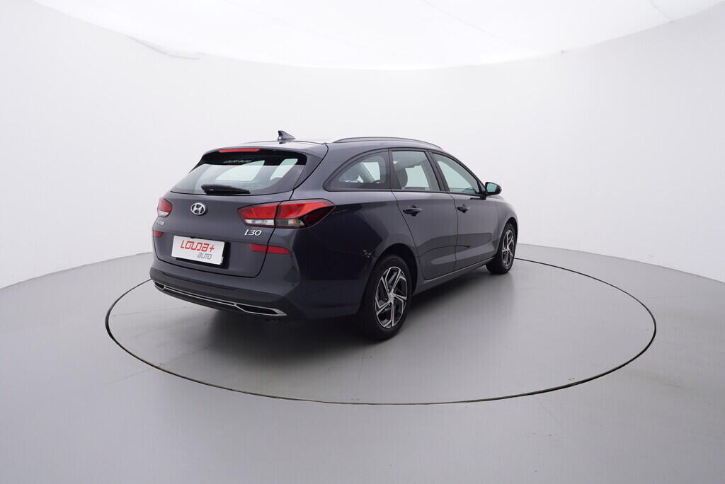 OV190V06117_14.webp_I30 Family Comfort 1.0  88 kW manuál, DPH