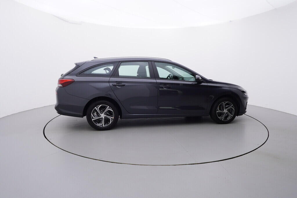 OV190V06117_15.webp_I30 Family Comfort 1.0  88 kW manuál, DPH