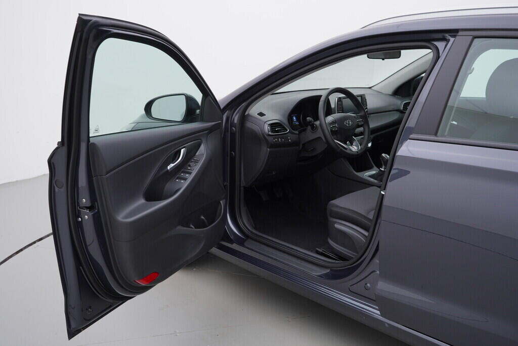OV190V06117_18.webp_I30 Family Comfort 1.0  88 kW manuál, DPH