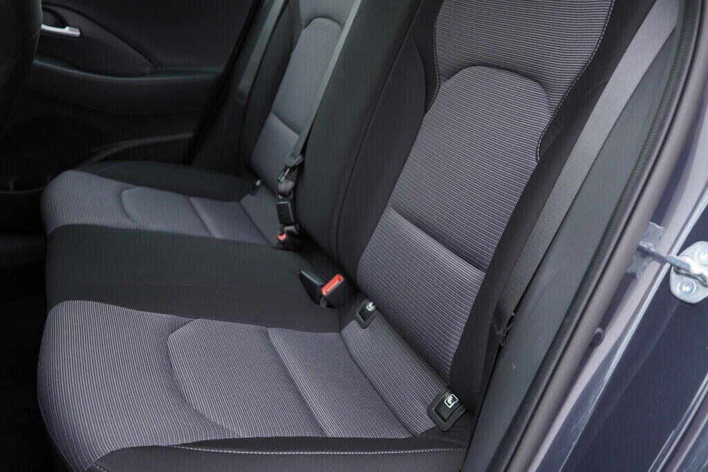 OV190V06117_27.webp_I30 Family Comfort 1.0  88 kW manuál, DPH
