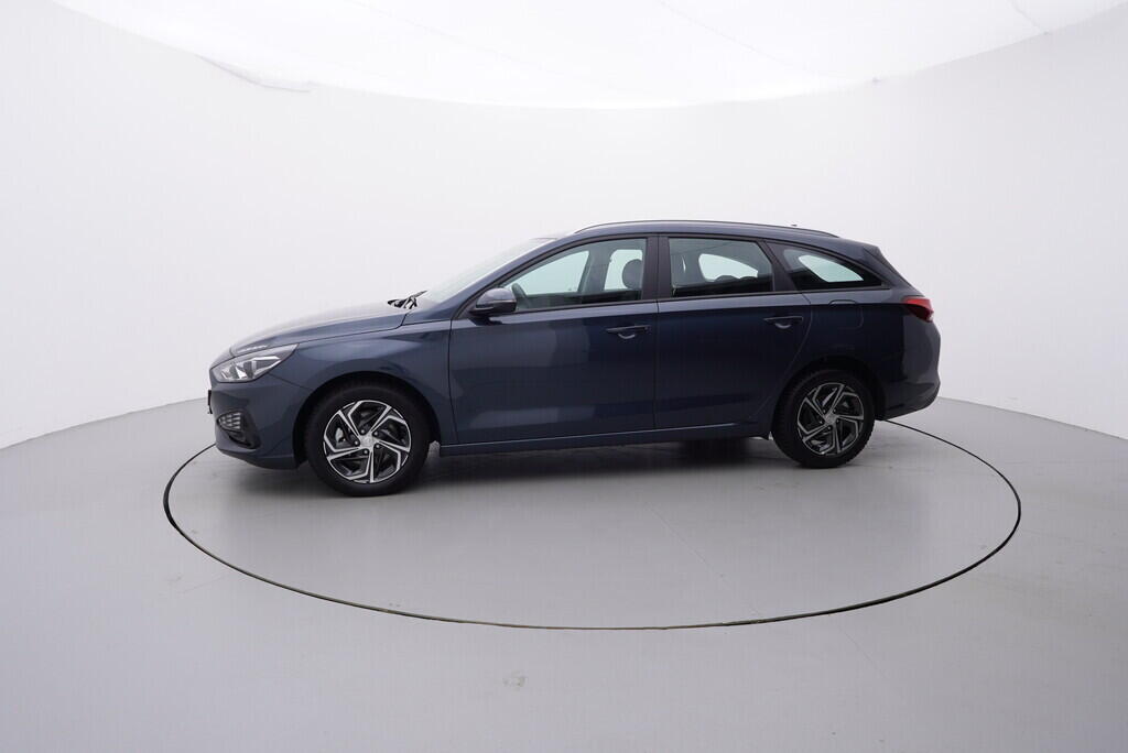 OV190V06120_11.webp_I30 Family Comfort 1.0  88 kW manuál, DPH