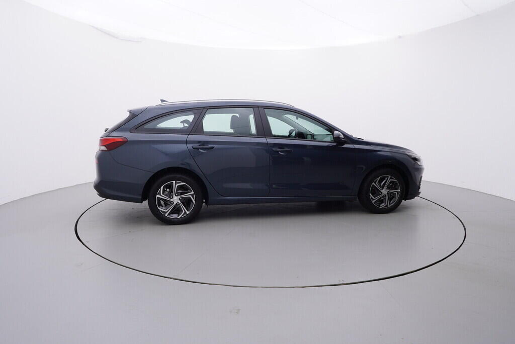 OV190V06120_15.webp_I30 Family Comfort 1.0  88 kW manuál, DPH
