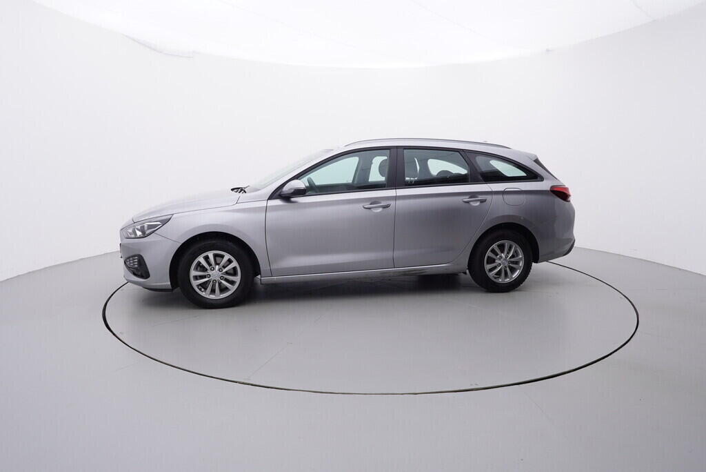 OV190V06124_11.webp_I30 Family Comfort 1.0  88 kW manuál, DPH
