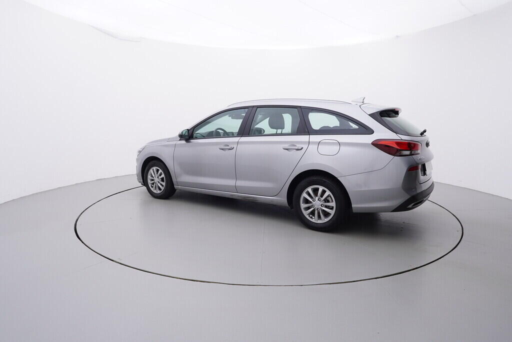 OV190V06124_12.webp_I30 Family Comfort 1.0  88 kW manuál, DPH