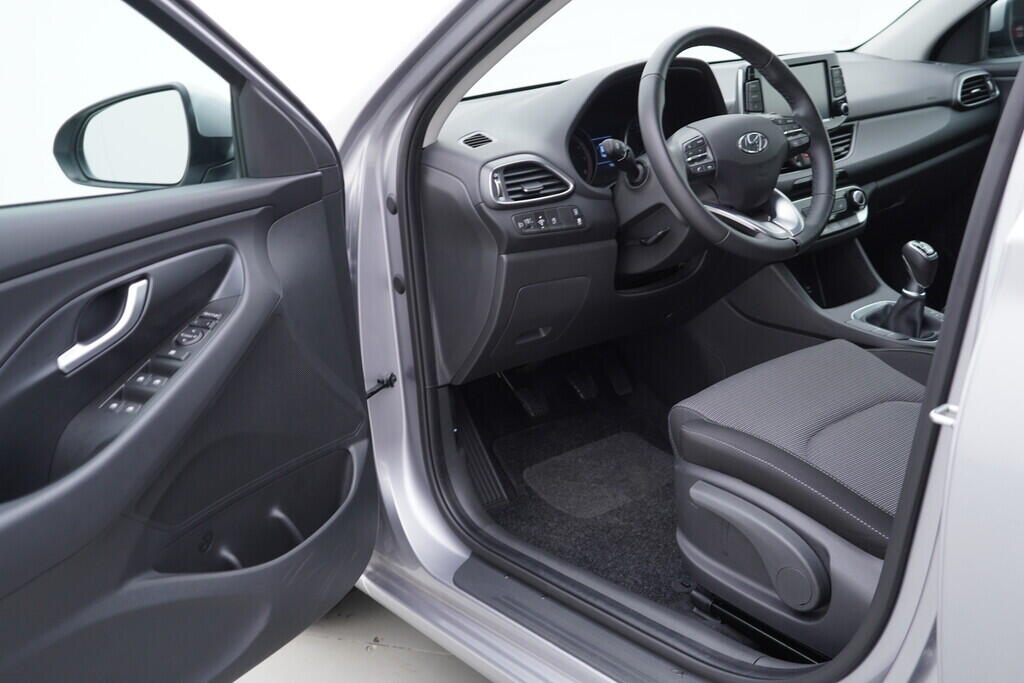 OV190V06124_18.webp_I30 Family Comfort 1.0  88 kW manuál, DPH