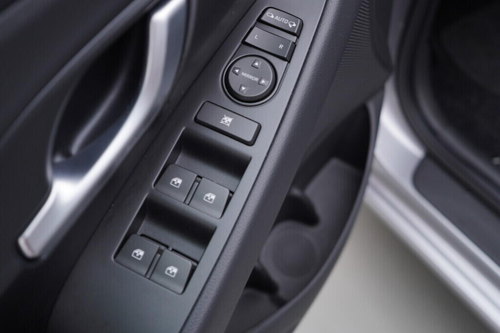 OV190V06124_20.webp_I30 Family Comfort 1.0  88 kW manuál, DPH