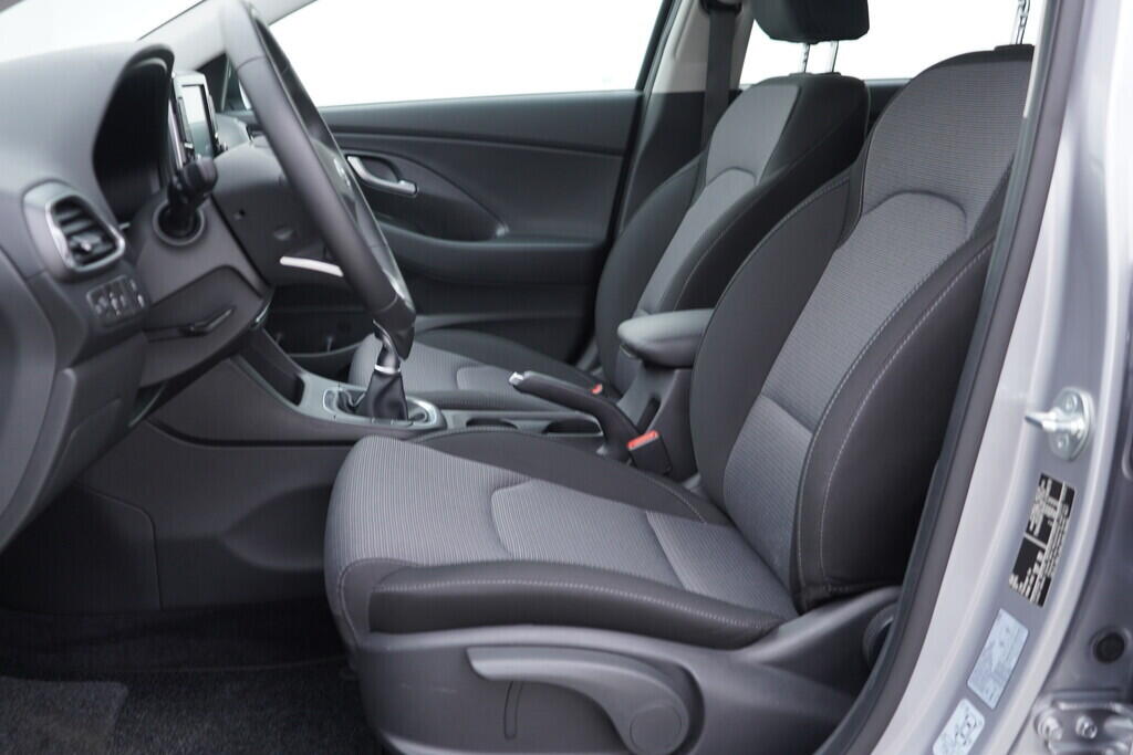 OV190V06124_22.webp_I30 Family Comfort 1.0  88 kW manuál, DPH