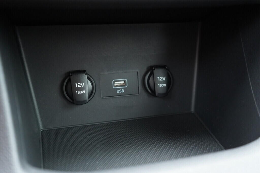 OV190V06124_30.webp_I30 Family Comfort 1.0  88 kW manuál, DPH