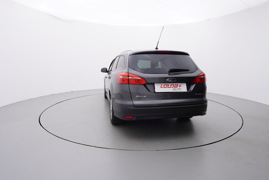 OV190V06168_13.webp_FOCUS Titanium 1.5  88 kW manuál
