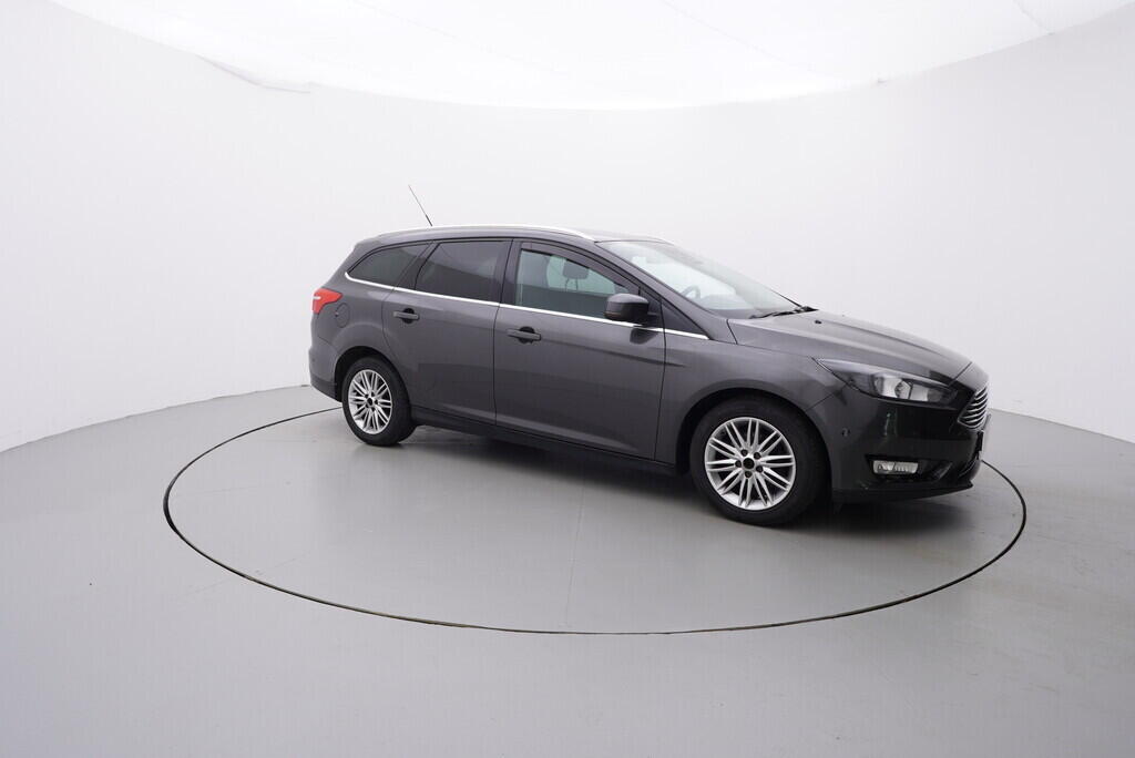 OV190V06168_16.webp_FOCUS Titanium 1.5  88 kW manuál