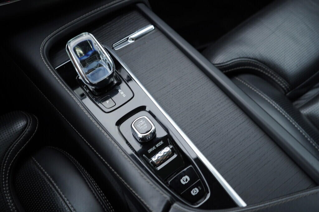 OV190V06232_36.webp_XC90 T8 Twin Engine AWD 2.0  223 kW automat, DPH
