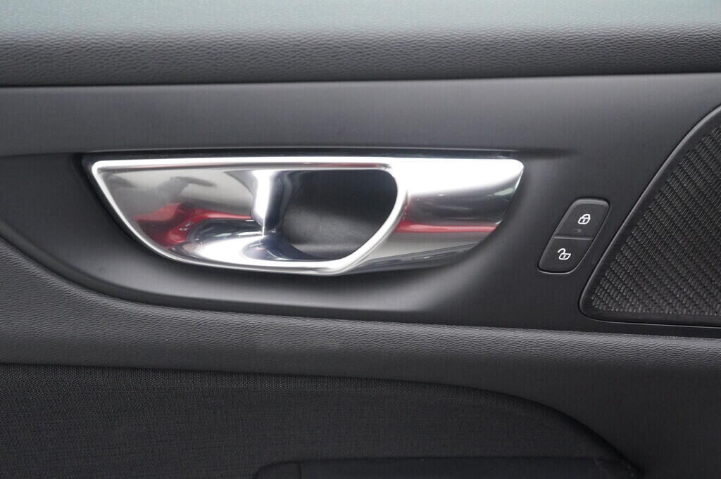 OV190V06256_21.webp_V60 Cross Country 2.0  184 kW automat, DPH