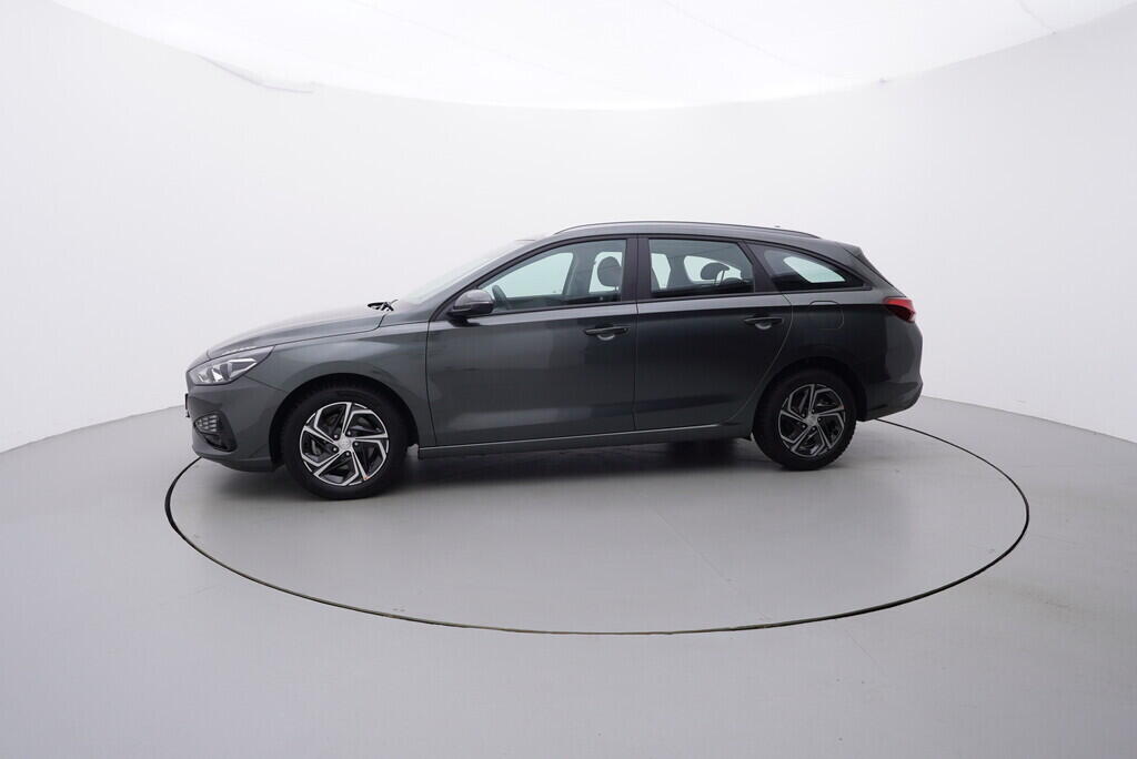 OV190V06267_11.webp_I30 Family Comfort 1.0  88 kW manuál, DPH