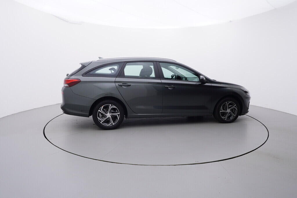 OV190V06267_15.webp_I30 Family Comfort 1.0  88 kW manuál, DPH