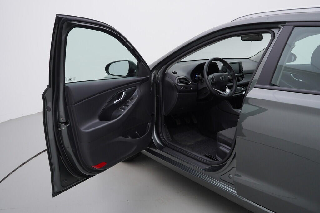 OV190V06267_18.webp_I30 Family Comfort 1.0  88 kW manuál, DPH