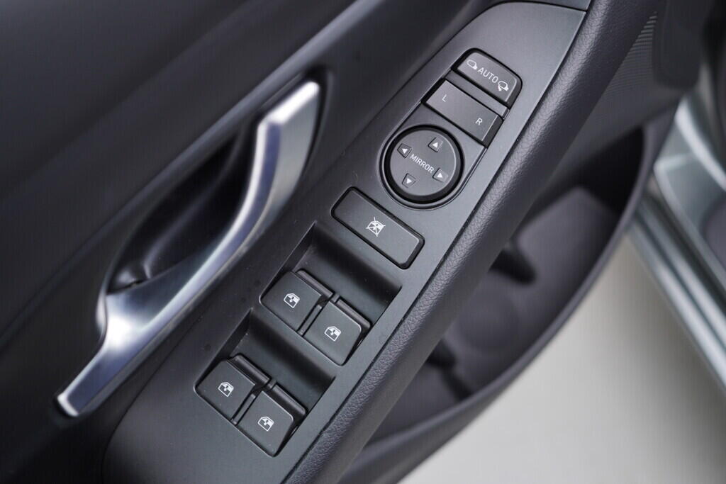 OV190V06267_20.webp_I30 Family Comfort 1.0  88 kW manuál, DPH