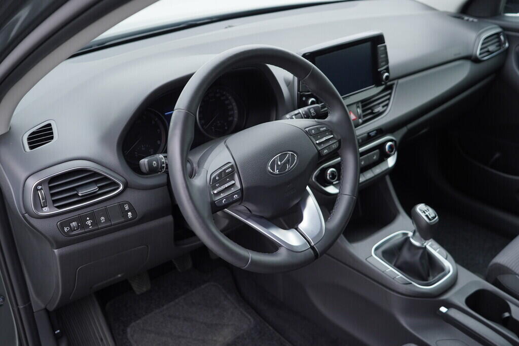 OV190V06267_21.webp_I30 Family Comfort 1.0  88 kW manuál, DPH