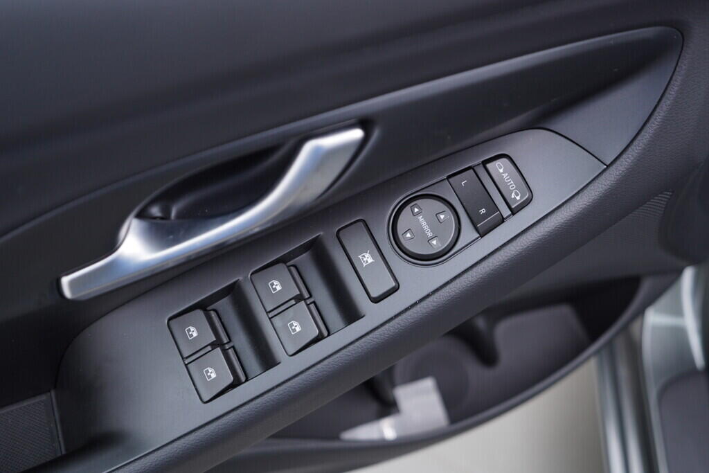 OV190V06309_20.webp_I30 Family Comfort 1.0 T-GDI 88 kW manuál, DPH