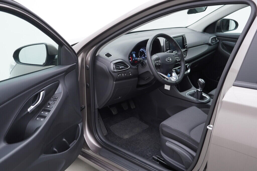OV190V06378_18.webp_I30 Family Comfort 1.0  88 kW manuál, DPH