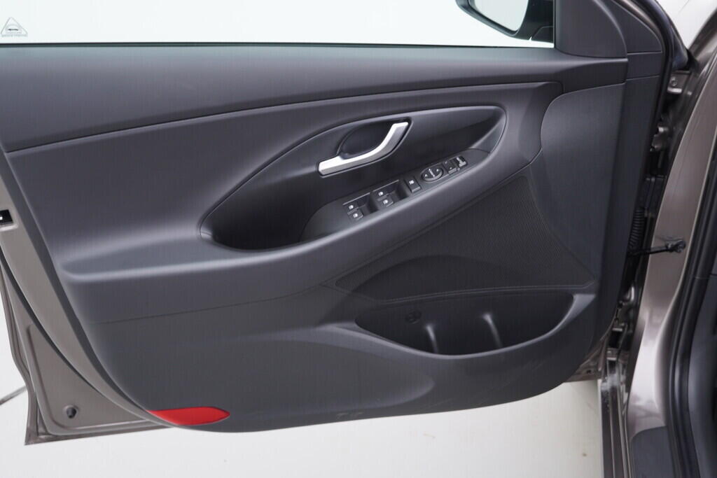 OV190V06378_19.webp_I30 Family Comfort 1.0  88 kW manuál, DPH
