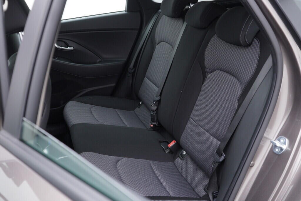OV190V06378_36.webp_I30 Family Comfort 1.0  88 kW manuál, DPH