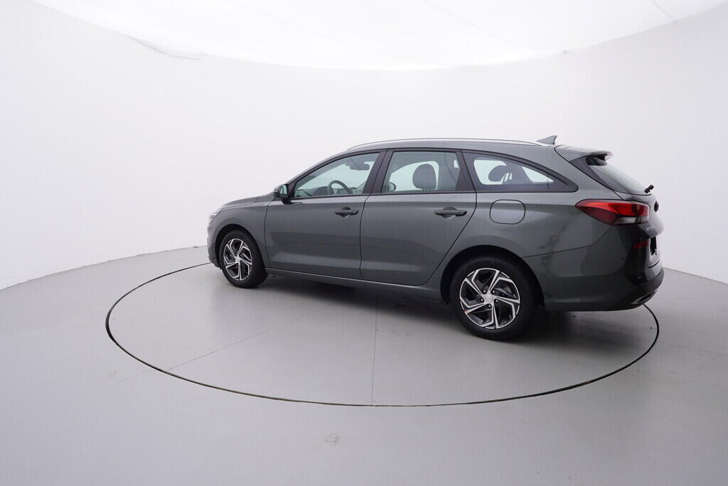 OV190V06397_12.webp_I30 Family Comfort 1.0  88 kW manuál, DPH