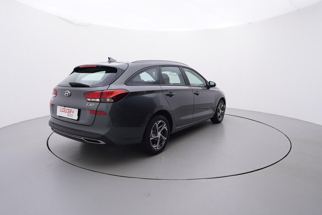 OV190V06397_14.webp_I30 Family Comfort 1.0  88 kW manuál, DPH