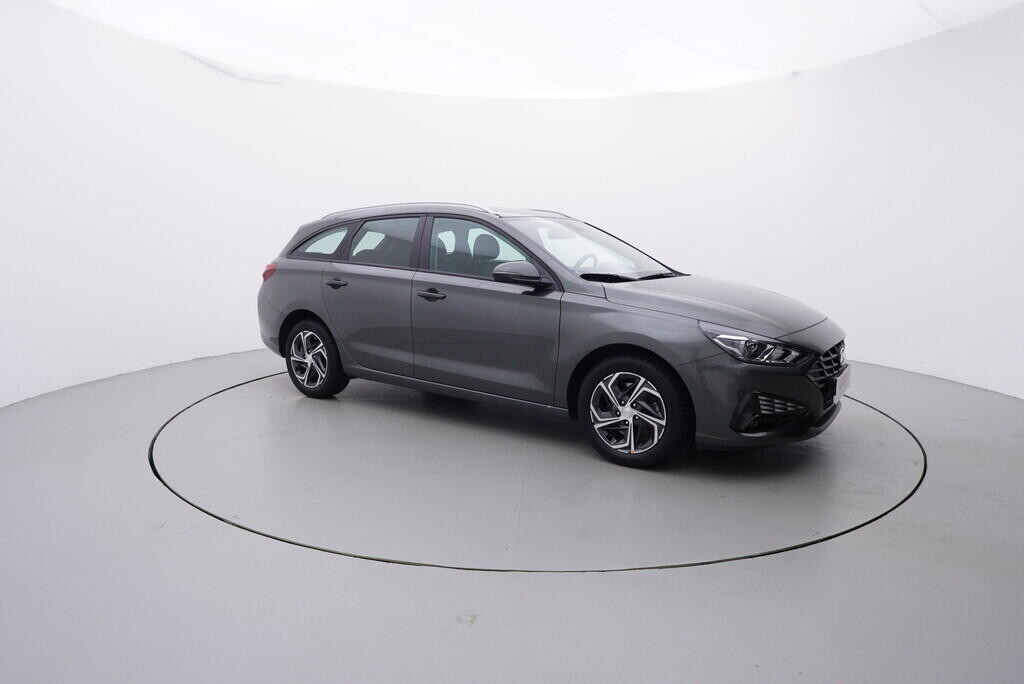 OV190V06397_16.webp_I30 Family Comfort 1.0  88 kW manuál, DPH