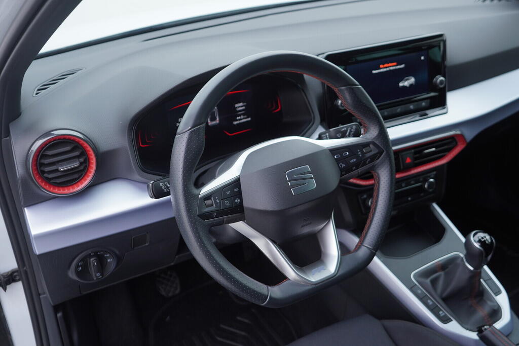 OV190V06404_21.webp_ARONA FR 1.0 TSI 70 kW manuál, DPH