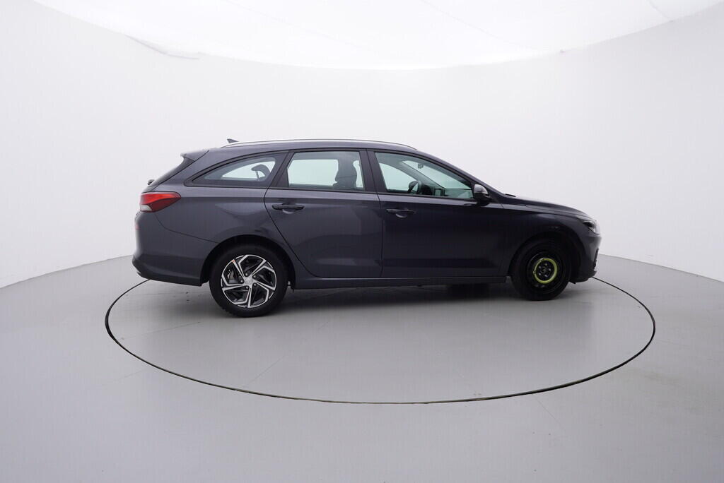 OV190V06423_15.webp_I30 WG  1.0  88 kW manuál, DPH