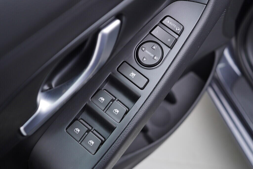 OV190V06423_20.webp_I30 WG  1.0  88 kW manuál, DPH