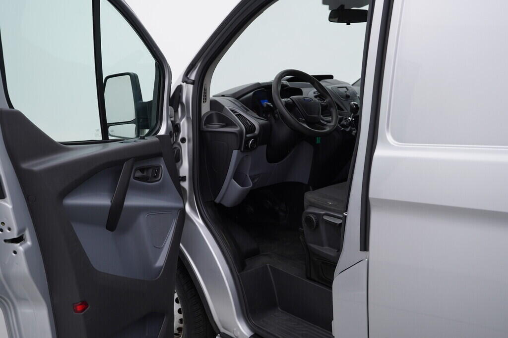 OV190V06450_18.webp_TRANSIT  2.2  92 kW manuál, DPH