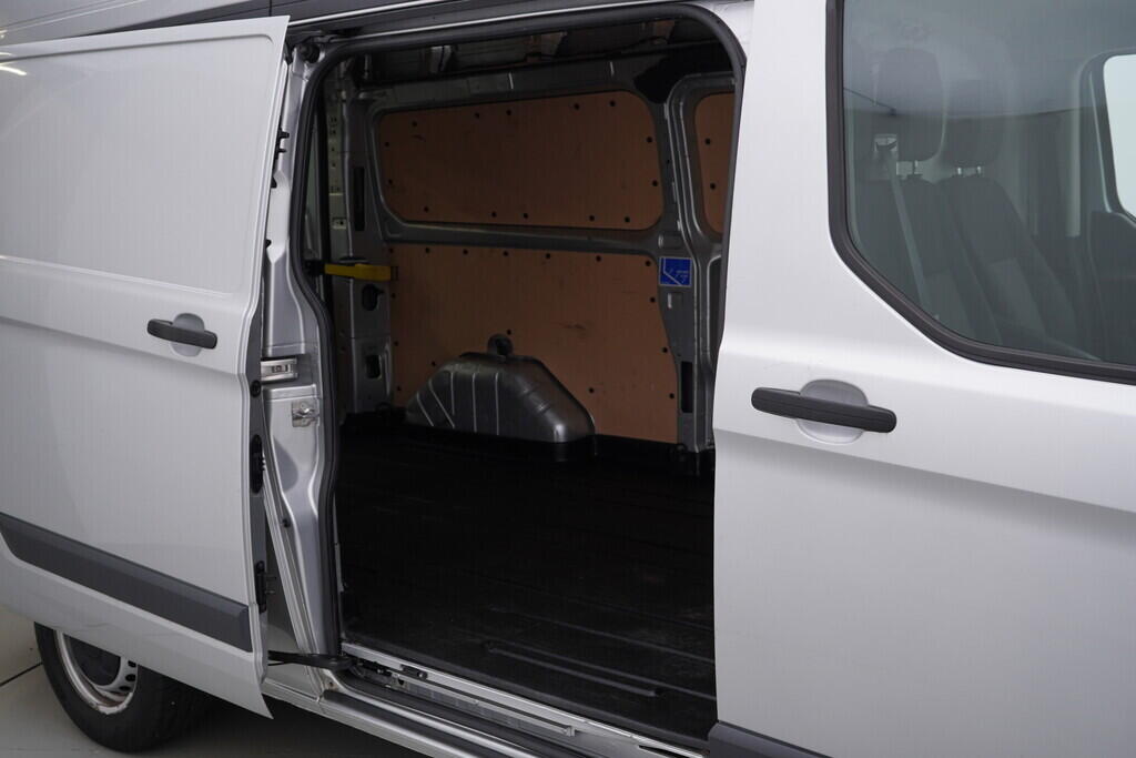 OV190V06450_31.webp_TRANSIT  2.2  92 kW manuál, DPH