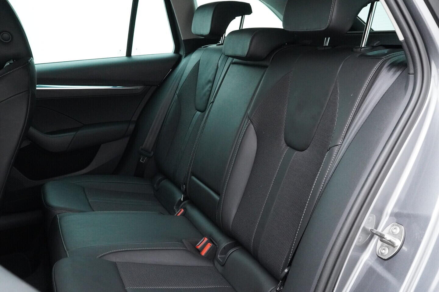 OV190V06454_38.webp_OCTAVIA Style 2.0 TDI 110 kW automat, DPH