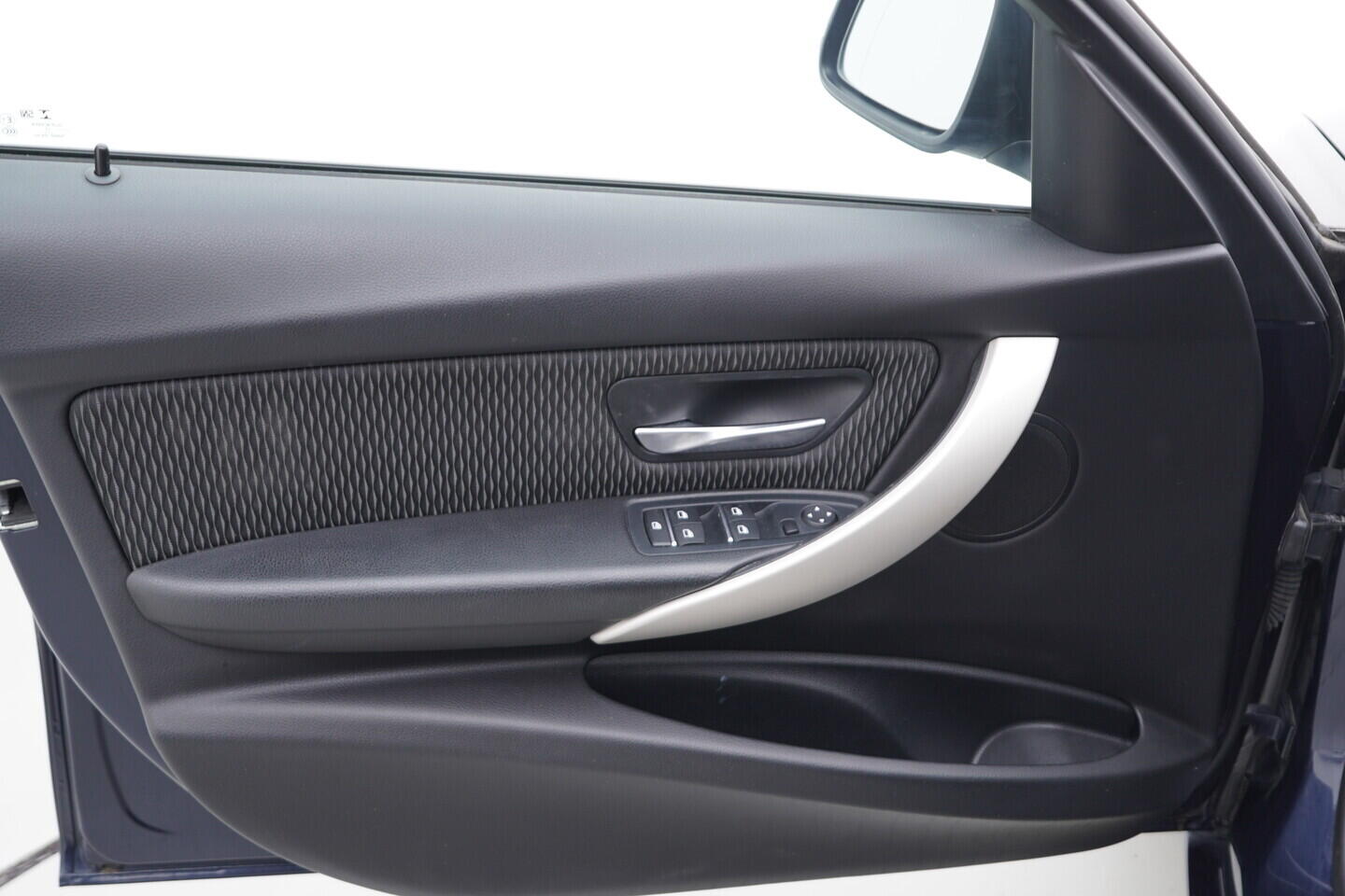 OV190V06479_19.webp_ŘADA 3 Advantage 2.0 318D 100 kW manuál