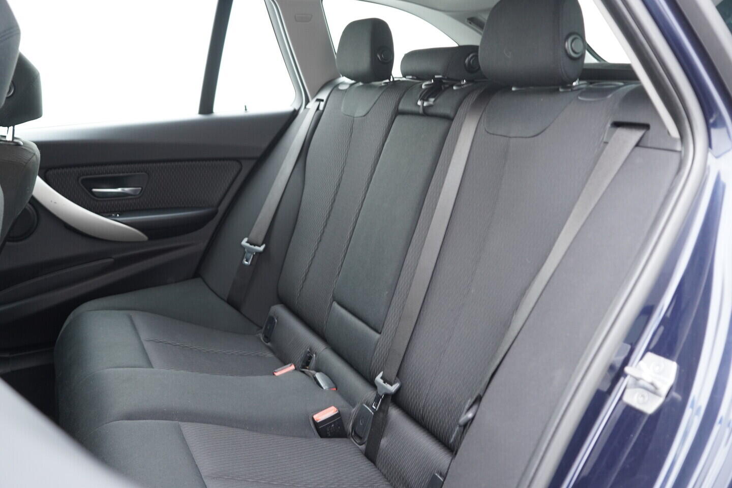 OV190V06479_35.webp_ŘADA 3 Advantage 2.0 318D 100 kW manuál