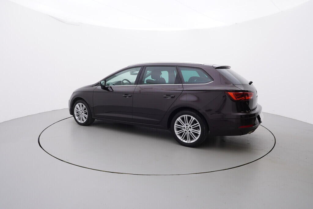 OV190V06490_12.webp_LEON Xcelence 1.9 TDI 110 kW automat
