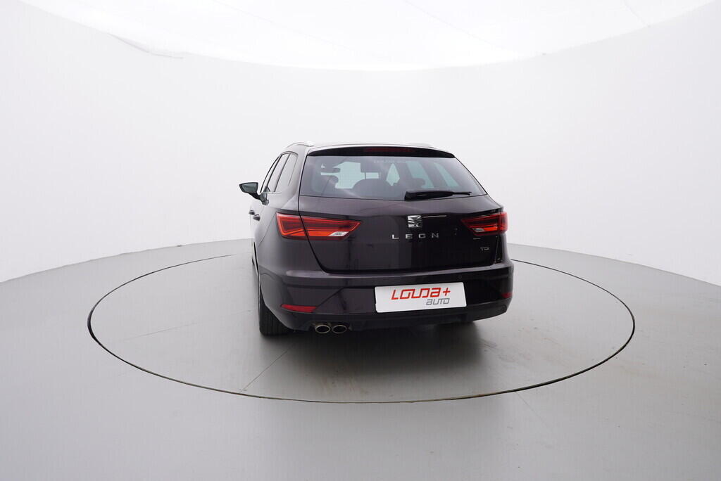 OV190V06490_13.webp_LEON Xcelence 1.9 TDI 110 kW automat