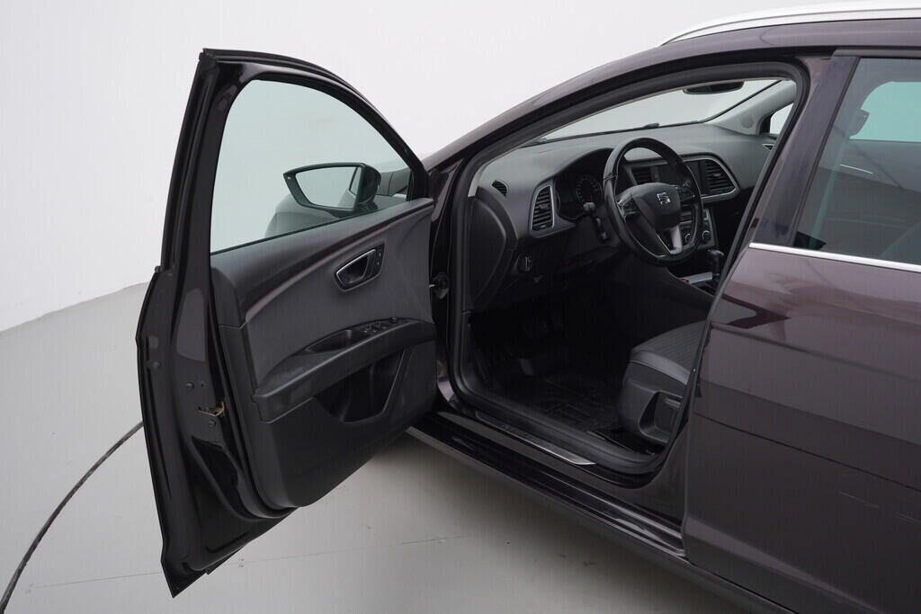 OV190V06490_18.webp_LEON Xcelence 1.9 TDI 110 kW automat