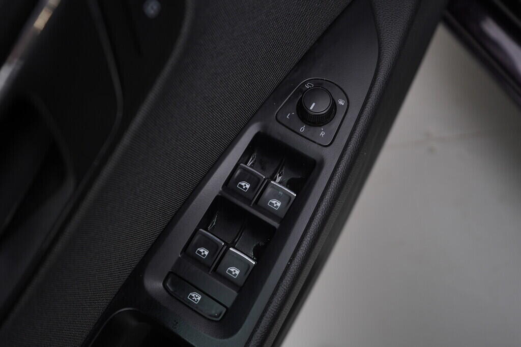 OV190V06490_20.webp_LEON Xcelence 1.9 TDI 110 kW automat