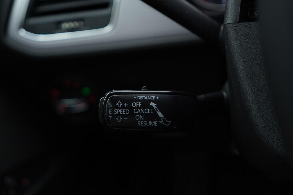 OV190V06490_25.webp_LEON Xcelence 1.9 TDI 110 kW automat